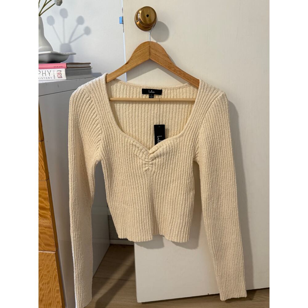 ✨ Lulus Cream Ribbed Cropped Sweater Sweetheart Neckline Fitted Knit Top